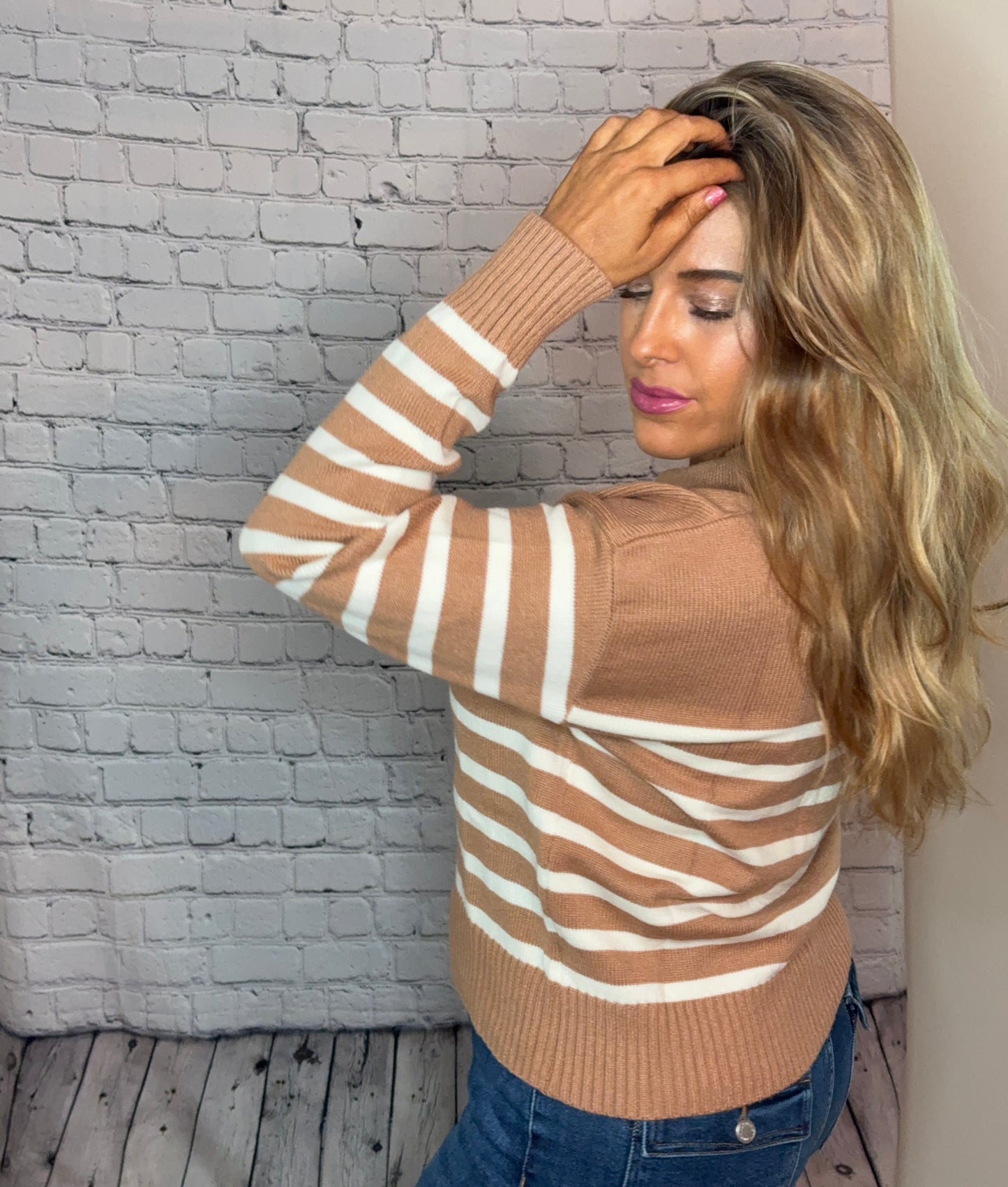 TAN AND CRÈME STRIPES SWEATER